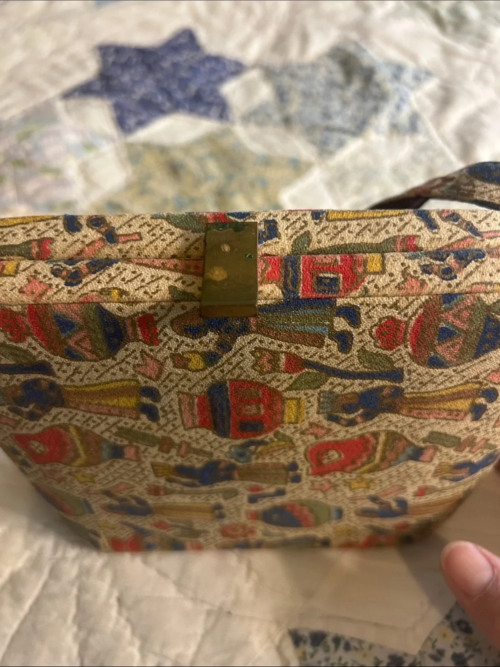 Vintage Tapestry Pattern small cloth purse Bag in Multicolor